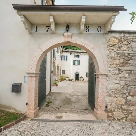 1780 Apartman